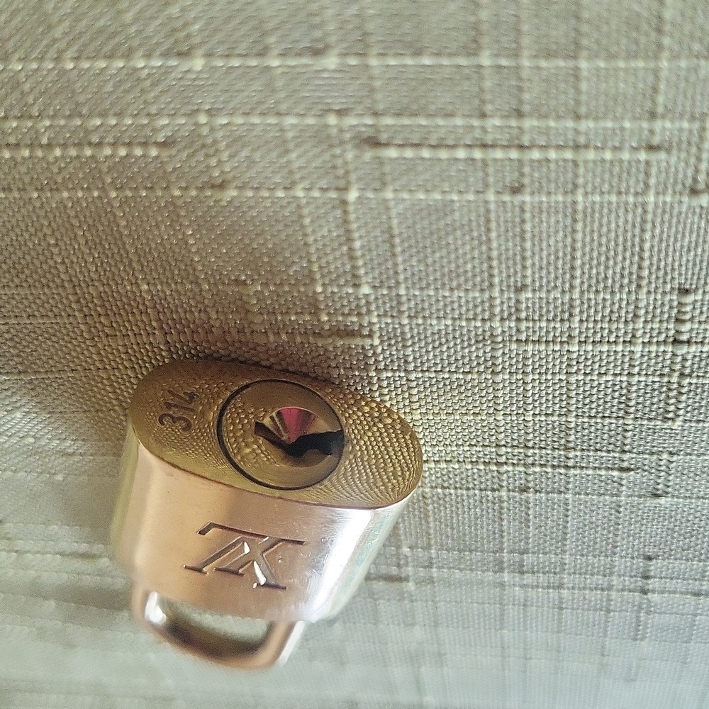 Louis Vuitton Vintage Gold Lock and Key Set #314 - Picture 4 of 5